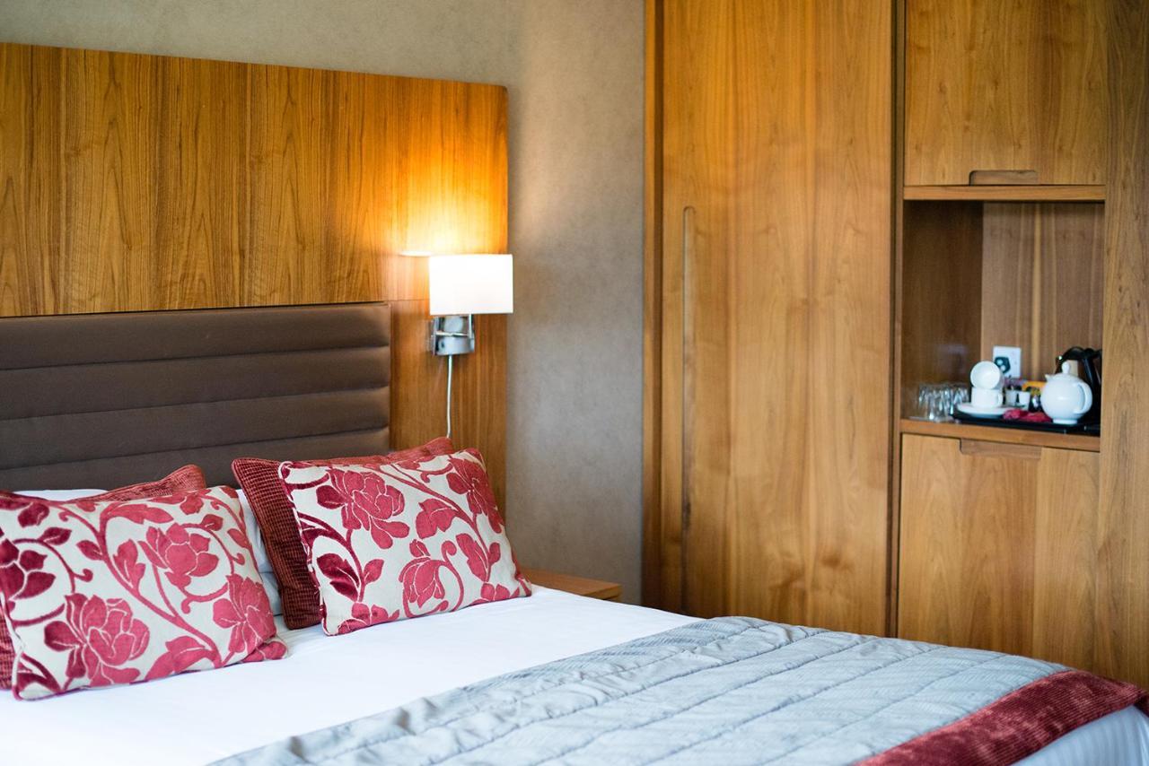 Lakeside Park Hotel & Spa Fishbourne  Ngoại thất bức ảnh