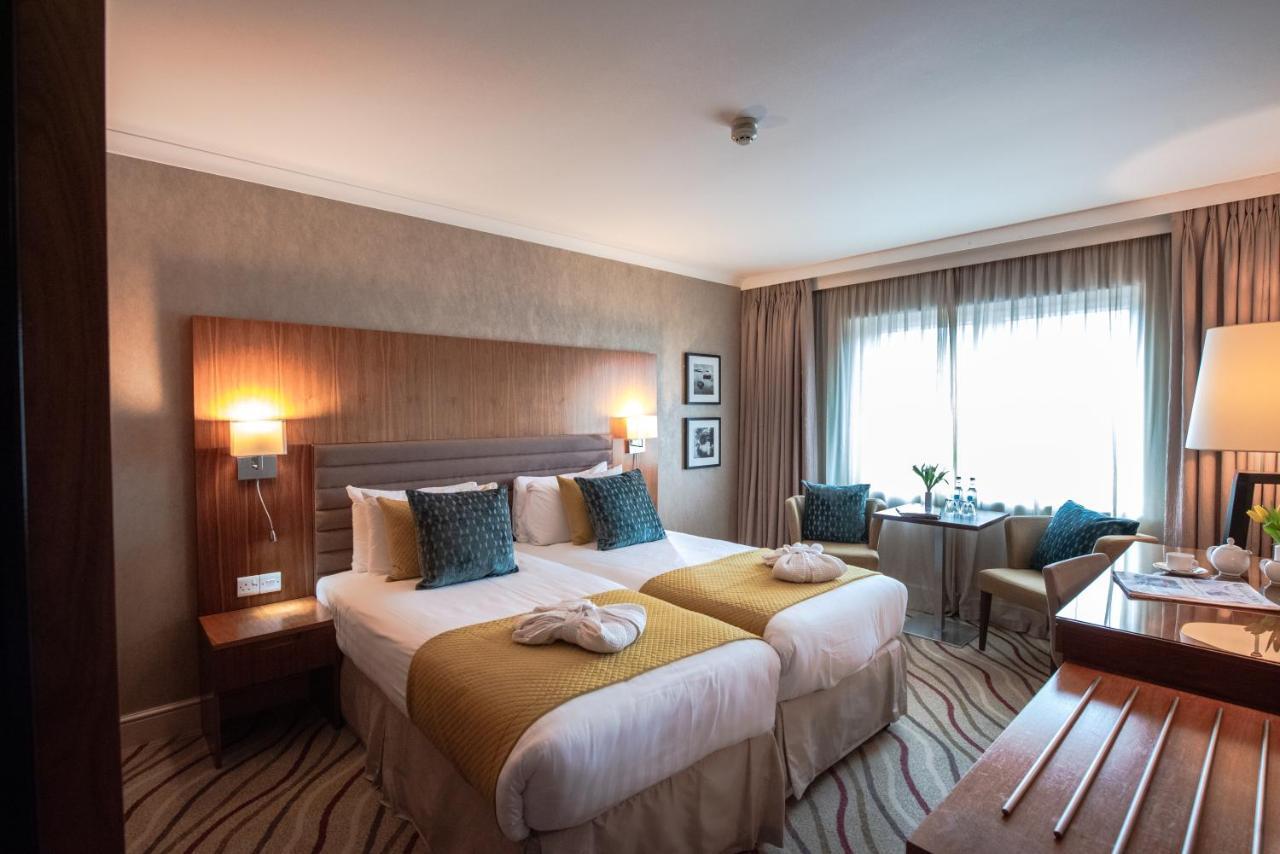 Lakeside Park Hotel & Spa Fishbourne  Ngoại thất bức ảnh